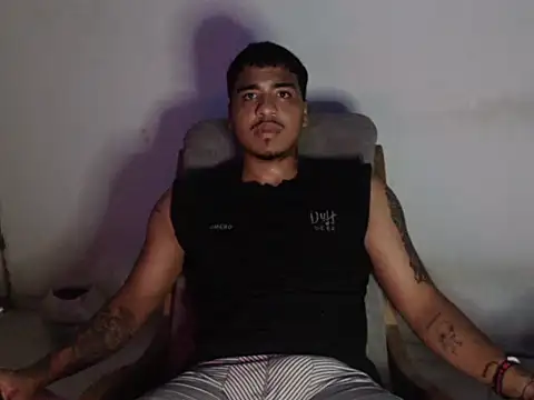 Snapshot of camiloacosta321 chatting on November 5, 2025, 4:15 am camiloacosta321 online show from November 5, 2025, 4:15 am