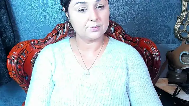 SelenaNoctis online show from October 3, 2025, 6:04 am