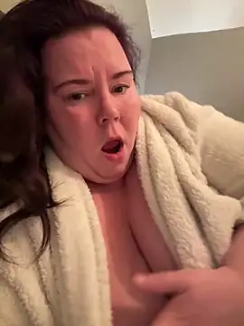 Snapshot of Viola_SassyX chatting on March 22, 2025, 7:42 pm Viola SassyX online show from March 22, 2025, 7:42 pm