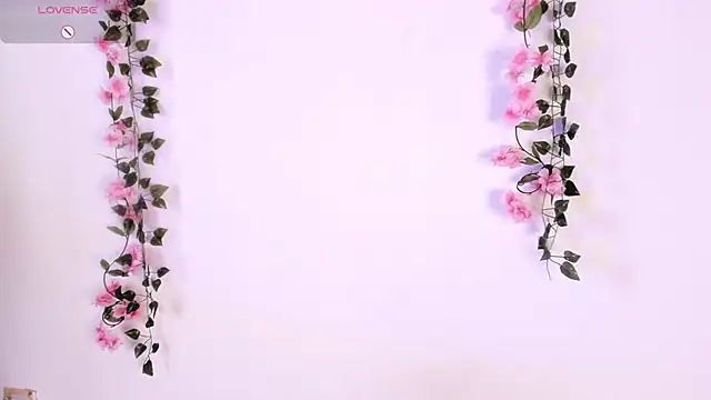 Luna-Chann online show from June 22, 2026, 8:39 pm