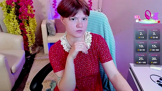 Snapshot of DreamyLuna chatting on September 14, 2025, 8:42 pm DreamyLuna online show from September 14, 2025, 8:42 pm