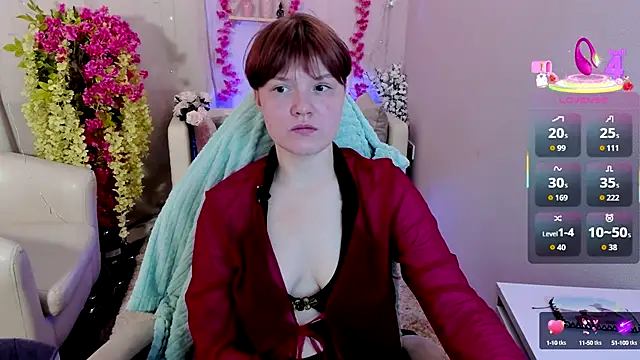 Snapshot of DreamyLuna chatting on September 17, 2025, 8:44 pm DreamyLuna online show from September 17, 2025, 8:44 pm