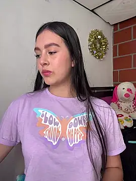 Snapshot of kanne_mia chatting on February 1, 2025, 7:55 pm kanne mia online show from February 1, 2025, 7:55 pm