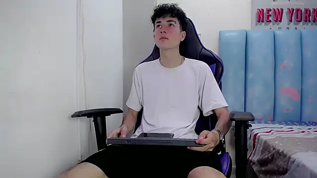 johnny cagee online show from December 15, 2025, 9:20 pm