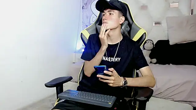 johnny cagee online show from January 12, 2026, 3:24 am