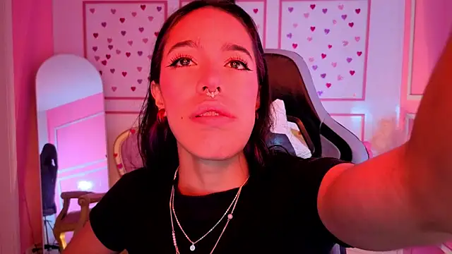 Snapshot of stephania_t chatting on January 16, 2026, 12:09 pm stephania t online show from January 16, 2026, 12:09 pm