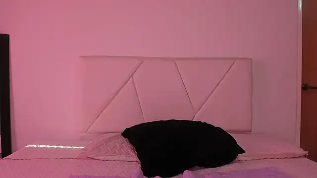 julz 03 online show from October 21, 2025, 12:15 pm