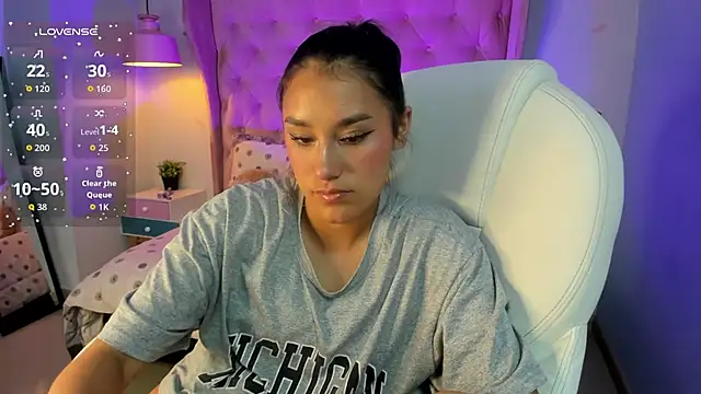  Sophie  miller online show from February 8, 2026, 8:17 pm