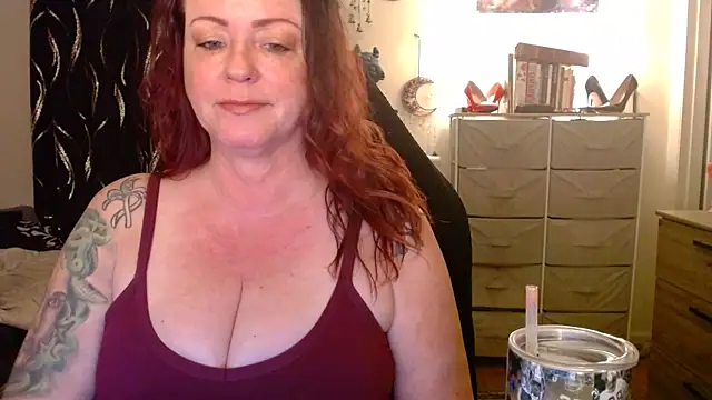 Nikkimastersgirl1091 online show from February 17, 2026, 1:19 pm
