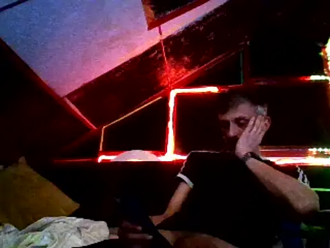 Snapshot of unclestefansdick chatting on January 6, 2025, 6:58 am unclestefansdick online show from January 6, 2025, 6:58 am