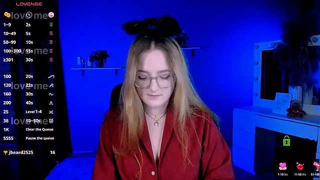 Snapshot of luna_berryy chatting on October 2, 2025, 7:50 pm luna berryy online show from October 2, 2025, 7:50 pm