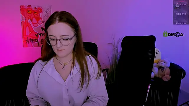 luna berryy online show from February 2, 2026, 10:31 pm