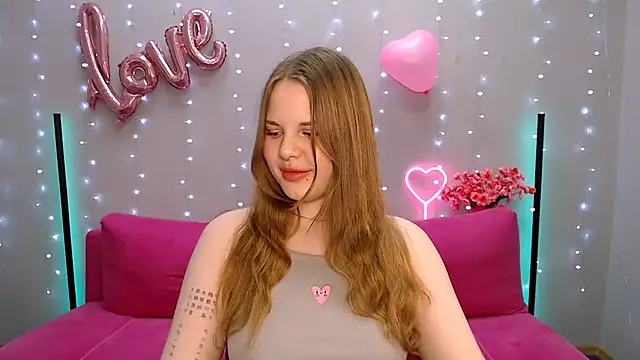 Snapshot of holy_kitty chatting on February 10, 2025, 12:41 am holy kitty online show from February 10, 2025, 12:41 am