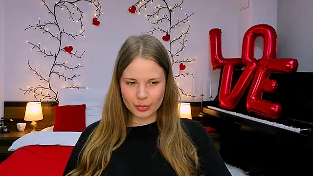 Snapshot of holy_kitty chatting on February 25, 2025, 12:27 pm holy kitty online show from February 25, 2025, 12:27 pm