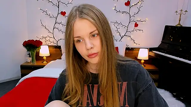 Snapshot of holy_kitty chatting on September 13, 2025, 9:09 am holy kitty online show from September 13, 2025, 9:09 am