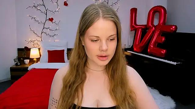 Snapshot of holy_kitty chatting on February 22, 2025, 1:13 pm holy kitty online show from February 22, 2025, 1:13 pm