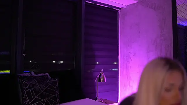 Snapshot of Candy_Ivy chatting on November 1, 2025, 7:08 pm Candy Ivy online show from November 1, 2025, 7:08 pm