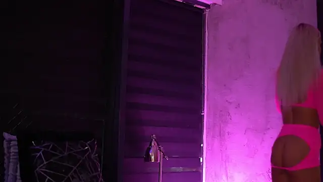 Snapshot of Candy_Ivy chatting on November 13, 2025, 5:50 pm Candy Ivy online show from November 13, 2025, 5:50 pm