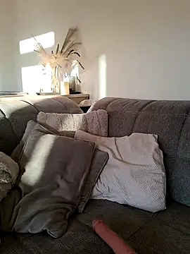 Secret couple  online show from November 14, 2025, 7:01 am