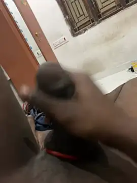 Snapshot of tamil000000 chatting on February 12, 2025, 4:11 pm tamil000000 online show from February 12, 2025, 4:11 pm