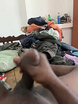 Snapshot of tamil000000 chatting on February 16, 2025, 8:21 am tamil000000 online show from February 16, 2025, 8:21 am