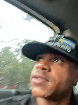 Snapshot of ElNegroRony chatting on February 10, 2025, 8:10 pm ElNegroRony online show from February 10, 2025, 8:10 pm