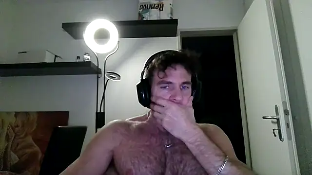 alpha-hunk online show from November 22, 2025, 8:51 pm