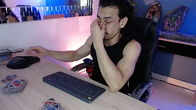 Sr Magnus  online show from March 14, 2025, 1:05 am