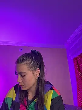 aurora divine online show from February 24, 2026, 9:04 pm