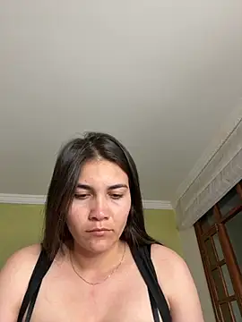 aurora divine online show from November 5, 2025, 10:57 pm