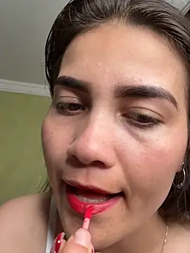 aurora divine online show from November 26, 2025, 11:05 pm