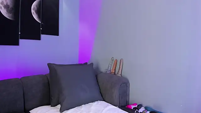 Snapshot of maddy_walker chatting on February 21, 2025, 7:54 pm maddy walker online show from February 21, 2025, 7:54 pm