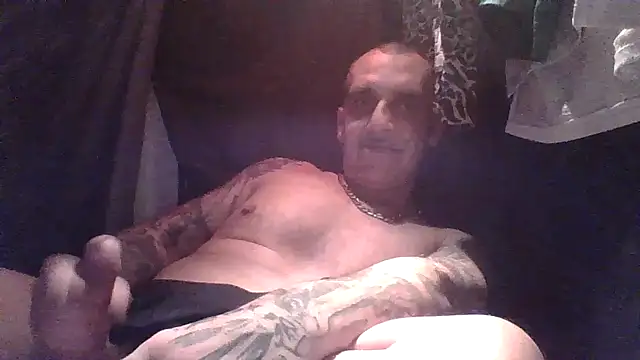 Snapshot of CandiedPompano chatting on October 8, 2025, 5:53 am CandiedPompano online show from October 8, 2025, 5:53 am