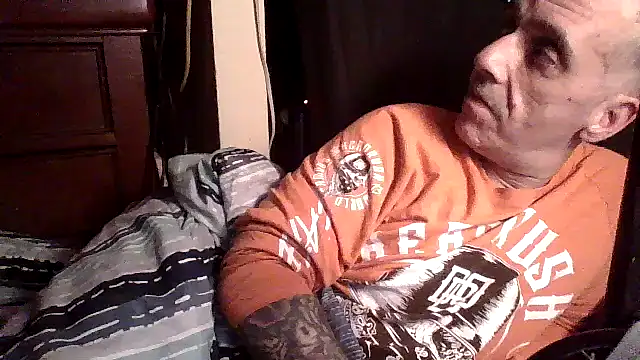 Snapshot of CandiedPompano chatting on October 12, 2025, 5:14 pm CandiedPompano online show from October 12, 2025, 5:14 pm