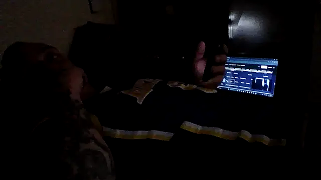 Snapshot of CandiedPompano chatting on October 18, 2025, 4:25 am CandiedPompano online show from October 18, 2025, 4:25 am