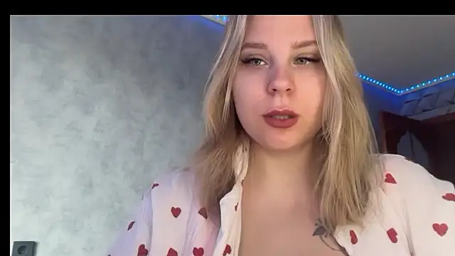 Thalia  Star online show from April 12, 2026, 8:17 am