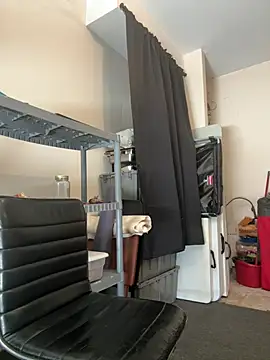 choclatepeaach online show from April 7, 2026, 6:21 pm