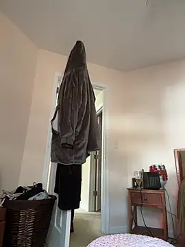 choclatepeaach online show from November 9, 2025, 6:01 pm