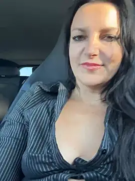 -OLYA- online show from January 19, 2026, 1:04 pm