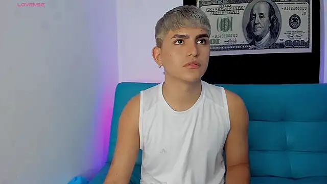 Snapshot of Lyam_ap chatting on October 8, 2025, 9:22 am Lyam ap online show from October 8, 2025, 9:22 am