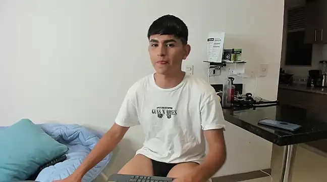 Snapshot of Lyam_ap chatting on January 10, 2025, 7:14 am Lyam ap online show from January 10, 2025, 7:14 am