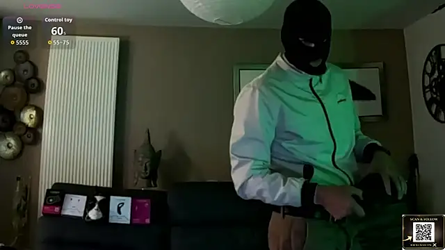 ApollonFit x69 online show from April 17, 2026, 11:29 pm