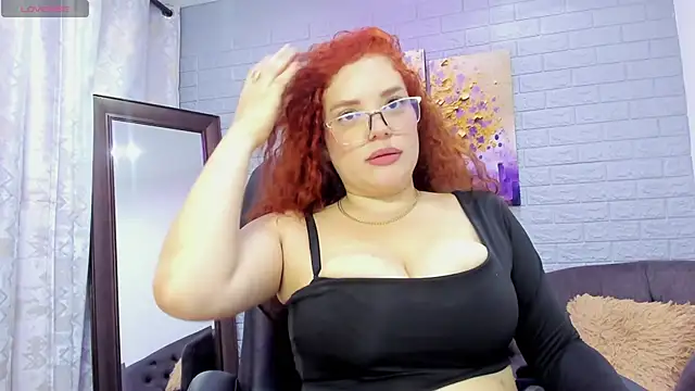 ebbafernandez  online show from October 20, 2025, 12:06 pm