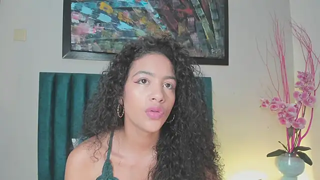 AntonellaHall  online show from October 9, 2025, 11:55 am