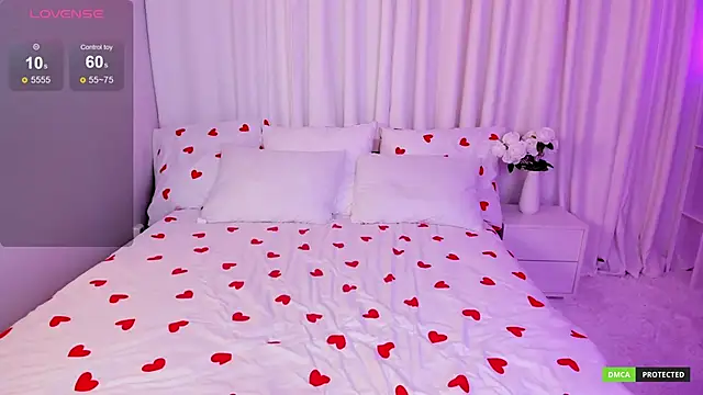 ClaireFaers  online show from February 12, 2025, 3:05 pm