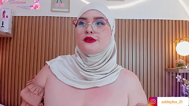 Snapshot of ashleyfox_01 chatting on February 24, 2025, 3:20 pm ashleyfox 01 online show from February 24, 2025, 3:20 pm