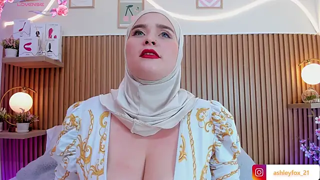 Snapshot of ashleyfox_01 chatting on February 21, 2025, 11:22 am ashleyfox 01 online show from February 21, 2025, 11:22 am