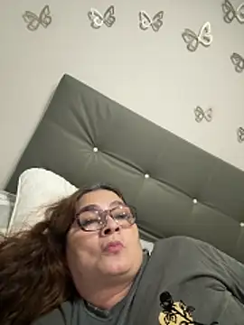 Snapshot of AntonellaAlondra4 chatting on February 13, 2026, 2:33 am AntonellaAlondra4 online show from February 13, 2026, 2:33 am