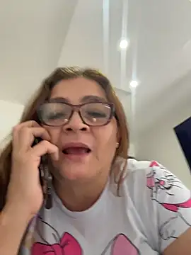 Snapshot of AntonellaAlondra4 chatting on February 21, 2026, 12:51 pm AntonellaAlondra4 online show from February 21, 2026, 12:51 pm