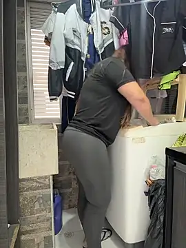 Snapshot of AntonellaAlondra4 chatting on February 22, 2026, 7:15 pm AntonellaAlondra4 online show from February 22, 2026, 7:15 pm